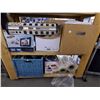 Image 1 : 2 SHELVES OF ITEMS INCLUDING BREAD MAKER, ICE CREAM MAKER, DIGITAL FRAME AND MORE
