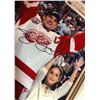 Image 2 : STEVE YZERMAN SIGNED 11 X 14 FRAMED PHOTO ( GLOBAL COA)