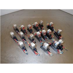 *LOT OF 18* OMRON MY2N-D2 SAFETY RELAY