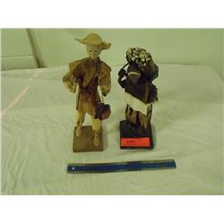 2 Paper Machete Figuarines