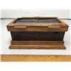 Image 3 : 1995 Oak and Stained Glass Artisan Made Box - Length 9"
