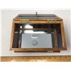Image 5 : 1995 Oak and Stained Glass Artisan Made Box - Length 9"