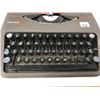 Image 2 : 1960 Hermes Baby Manual Typewriter - Made in Switzerland