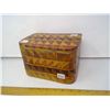 Image 1 : 1965 Ukraine Veneer Hinge-Lidded Chest - Height 5 1/2"
