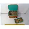 Image 3 : 1965 Ukraine Veneer Hinge-Lidded Chest - Height 5 1/2"