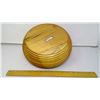 Image 3 : 1970 Lidded Container - 11" Diameter - Oregon - Myrtle Wood Top Design - Hand Craftsmanship