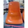 Image 2 : Set of 4 Mid Century Modern Fiberglass Chairs