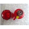 Image 3 : Small Red Glass Kerosene Lamp - Made in Hong Kong