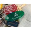 Image 4 : 11- Assorted Key Chains