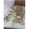Image 4 : Lot of Costume Jewelry - Necklace