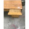Image 3 : Solid Oak Desk - 42" x 26" - Very Solid