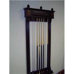 Brunswick que holder with 4 sticks and 