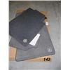 Image 1 : Mercedes Benz gray floor mats