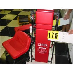 Griots Garage creepers seat and laydow
