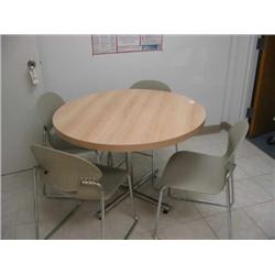 wood top round dining table with 4 chai
