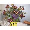 Image 1 : vase with flowers