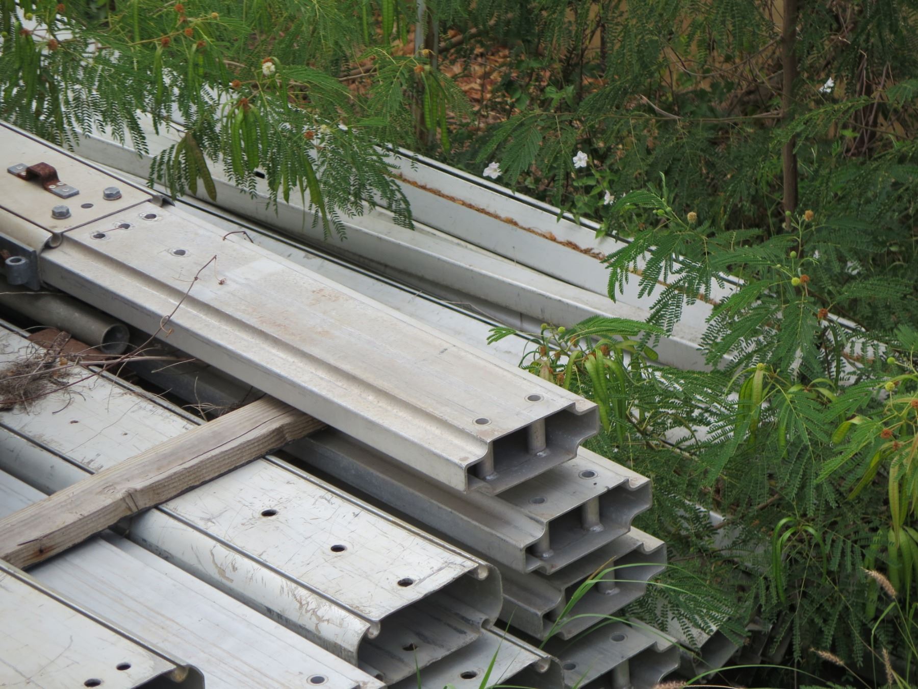 Racks Multiple Sprung Structure Tent Frame Rails - Curved & Straight