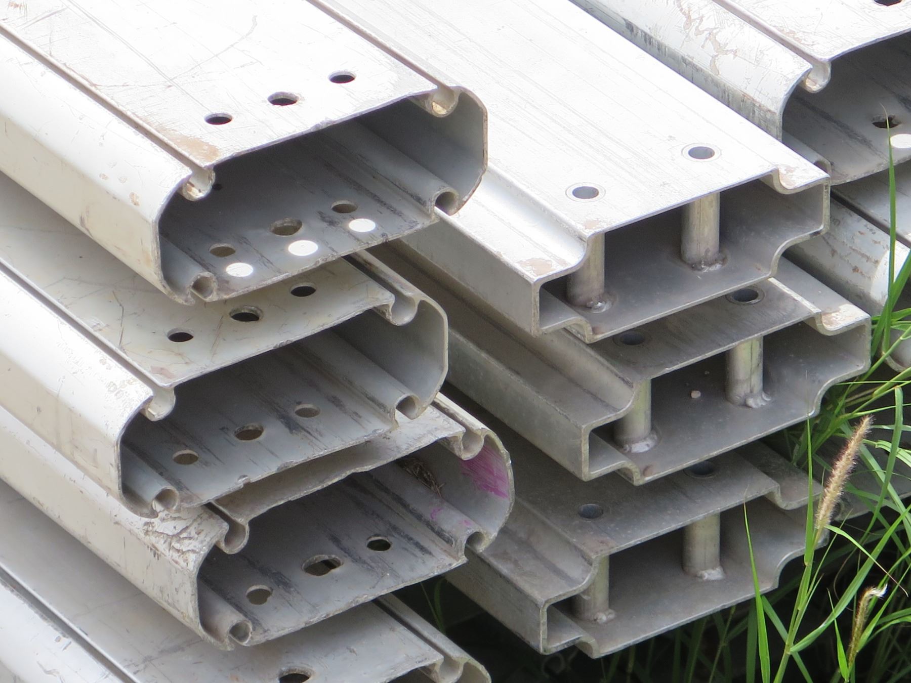 Racks Multiple Sprung Structure Tent Frame Rails - Curved & Straight