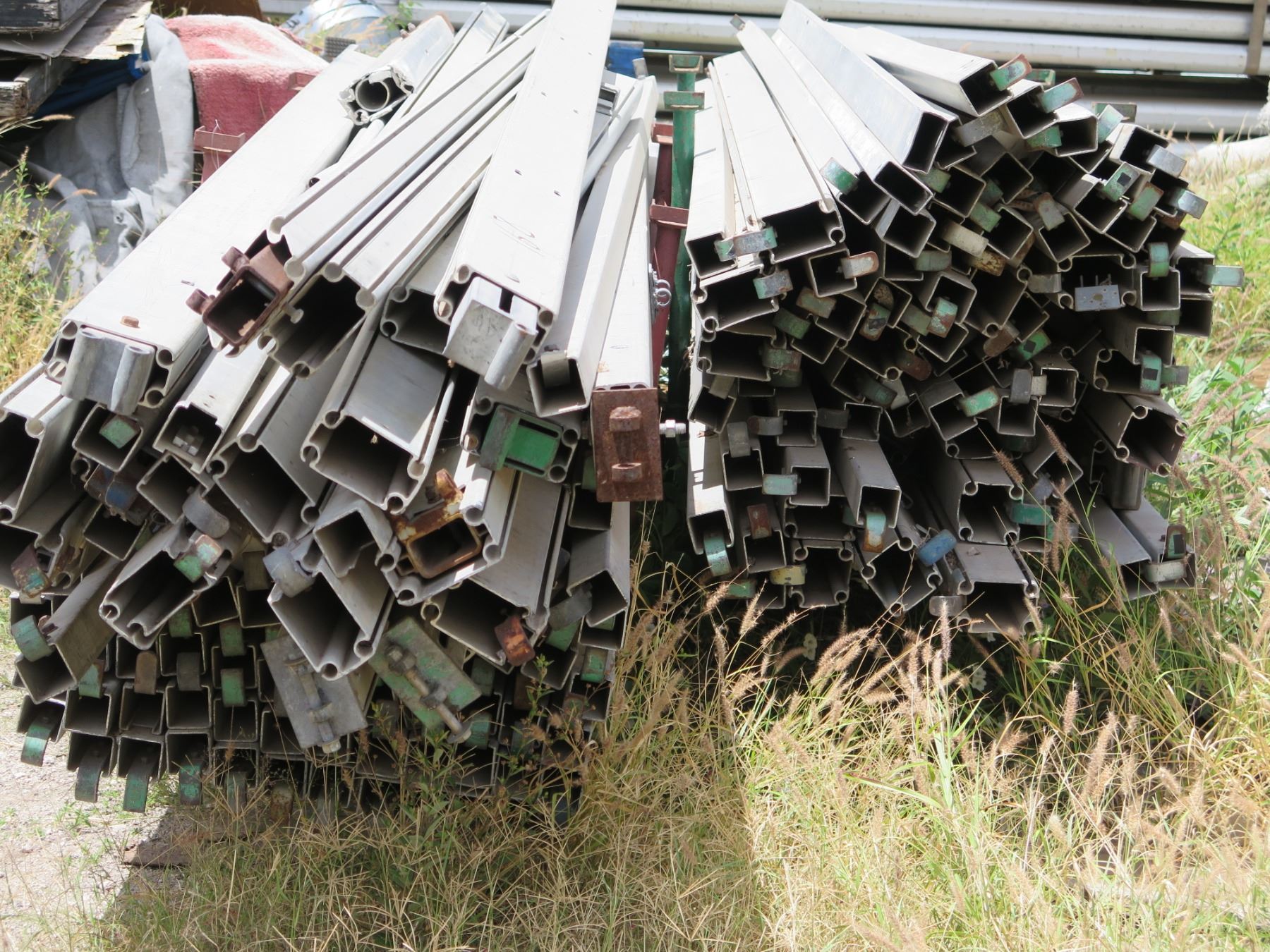 Rack Multiple Straight Interlocking Tent Frame Rails