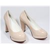 Image 1 : LINGJULI WOMENS BLUSH ROUND TOE HIGH HEEL SHOE.