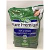 Image 1 : Scott's Pure Premium Sun & Shade Grass Seed (2.2lbs)