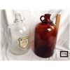 Image 1 : 2 JUGS. WESTERN VINEGAR/ BROWN UNIQUE SIZE (NOT SCREW TOP)