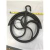 Image 1 : WELL PULLEY