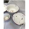 Image 2 : 4 PC'S ENAMELWARE - WHITE
