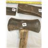 Image 4 : 3 VINTAGE TOOLS DOUBLE HEAD AXE, WEDGE, SLEDGE/AXE