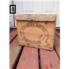 Image 1 : FINGER JOINTED WOODEN BOX. CANADIAN BUTTER – MELFORT