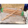 Image 2 : LOT OF 11 FIR SPINDLES