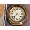 Image 1 : VINTAGE CARAVELLE WALL CLOCK - BATTERY POWERED