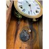 Image 5 : ANTIQUE INGRAHAM CLOCK W/ KEY AND PENDULUM