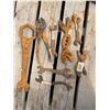 Image 2 : 7 VINTAGE WRENCHES AND PLIERS