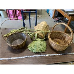 2 WICKER BASKETS AND HANGING FLOWER BASKET
