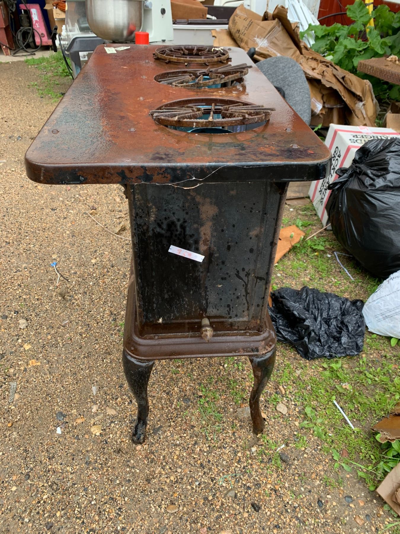 ANTIQUE GAS STOVE