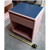 Image 1 : NIGHT STAND