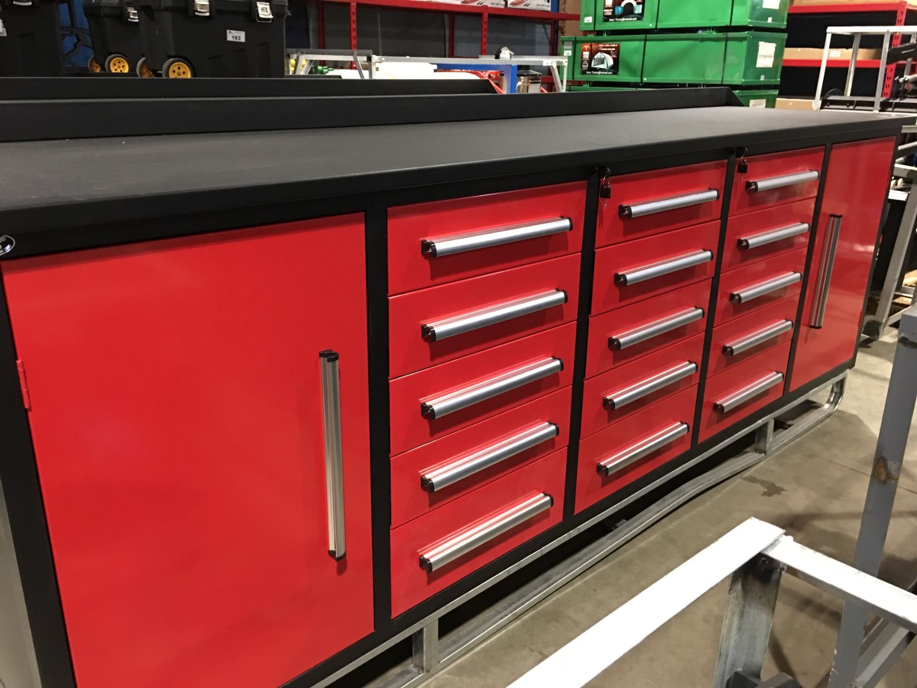 STEELMAN 10' WORK BENCH WITH 15 DRAWERS & 2 112" X 26" X 67
