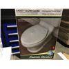 Image 8 : LOT OF ASSORTED LIGHTING, FAN, SHOWER VALVE, TOILET SEAT, SHOWER MASSAGERS ETC