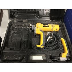 DEWALT ELECTRIC DW660 CUT-OUT TOOL WITH CARRY CASE