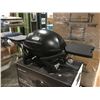 Image 1 : BROILCHEF DUKE-100 PORTABLE GAS GRILL MODEL R2-2201 - 10,000 STAINLESS STEEL BURNER, 220 SQ IN