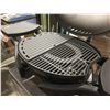 Image 2 : BROILCHEF DUKE-100 PORTABLE GAS GRILL MODEL R2-2201 - 10,000 STAINLESS STEEL BURNER, 220 SQ IN