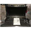 Image 2 : BROILCHEF OUTDOOR GAS GRILL - MODEL BC300E - 589 SQ. IN. OF PRIMARY GRILLING SURFACE,BUILT-TO-LAST