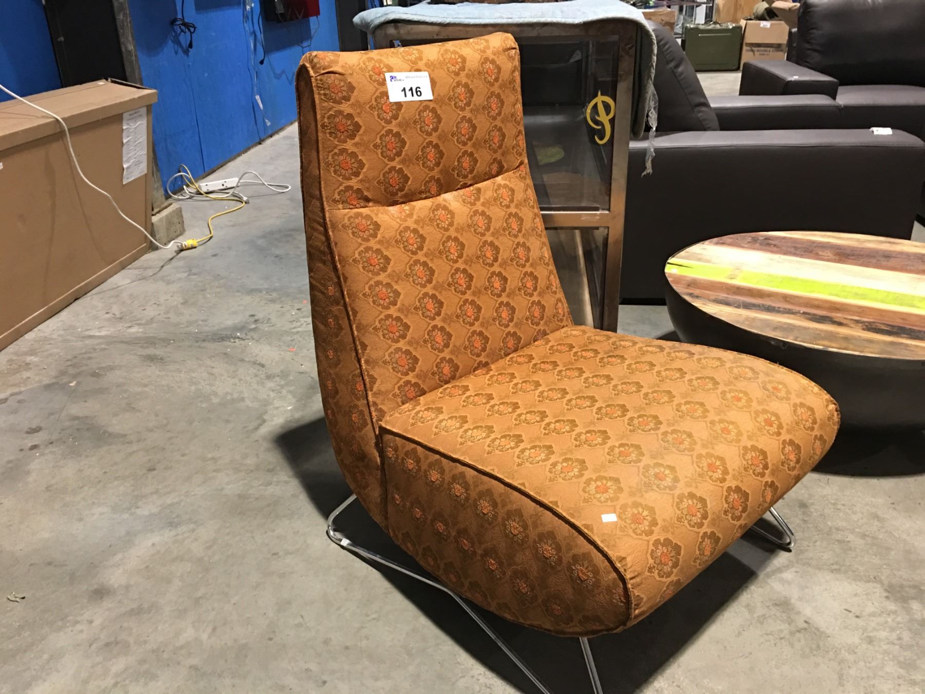 FUNKY UPHOLSTERED CHAIR WITH METAL BASE
