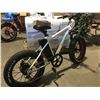 Image 1 : NAKTO 6-SPEED WHITE MINI-CRUISER - FAT TIRE E-BIKE, 3 PEDAL ASSIST LEVELS - 1 YEAR WARRANTY