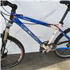 Image 2 : BLUE WHITE KONA BIKE