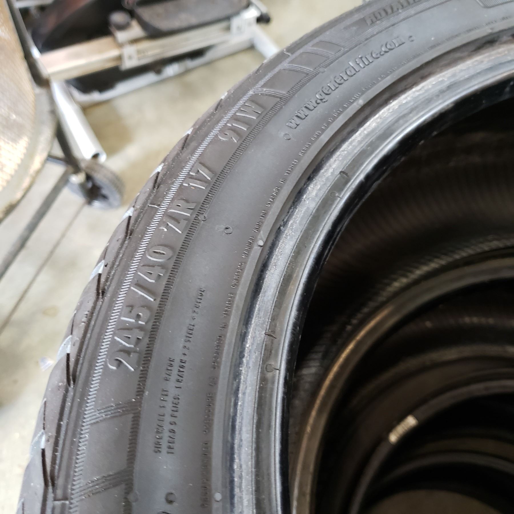 SET OF 4 GENERAL 245/ 40ZR17 INCH TIRES - Big Valley Auction