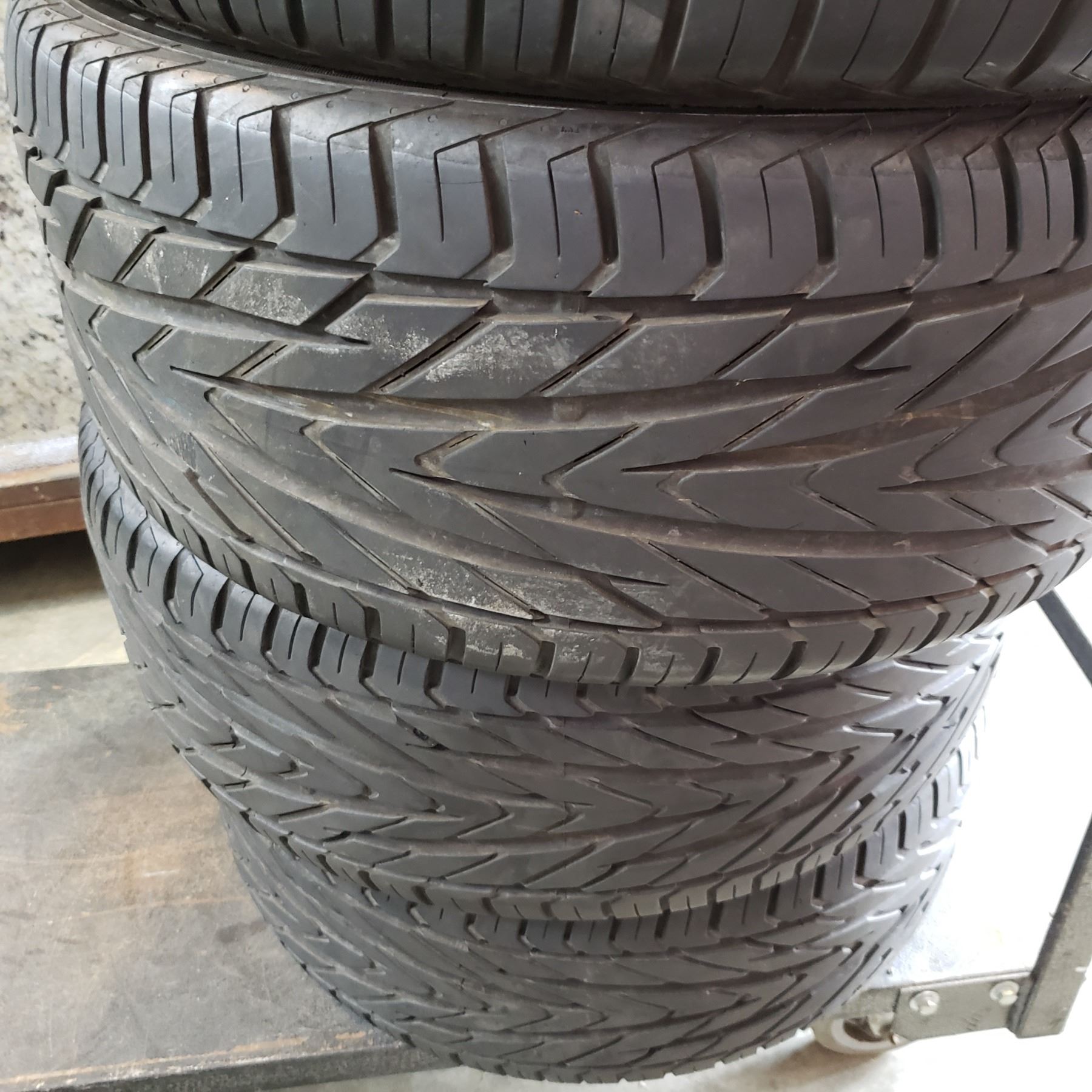 SET OF 4 GENERAL 245/ 40ZR17 INCH TIRES - Big Valley Auction