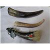 Image 2 : BINOCULARS, COMPASES AND HORNS