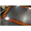 Image 7 : LEATHER TOP COFFEE TABLE AND END TABLE - LEATHER IS DAMAGED